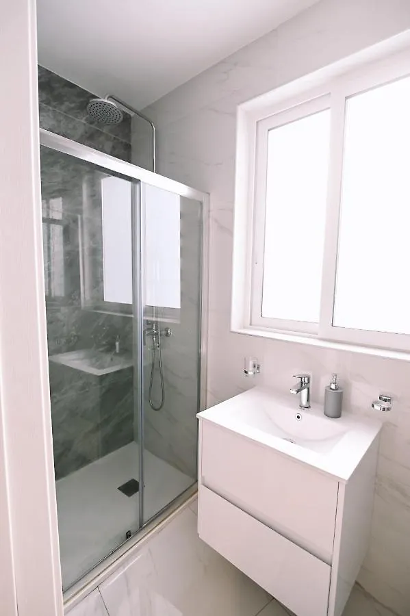 Spacious 3 Bedroom In Sliema! Апартаменты Слима