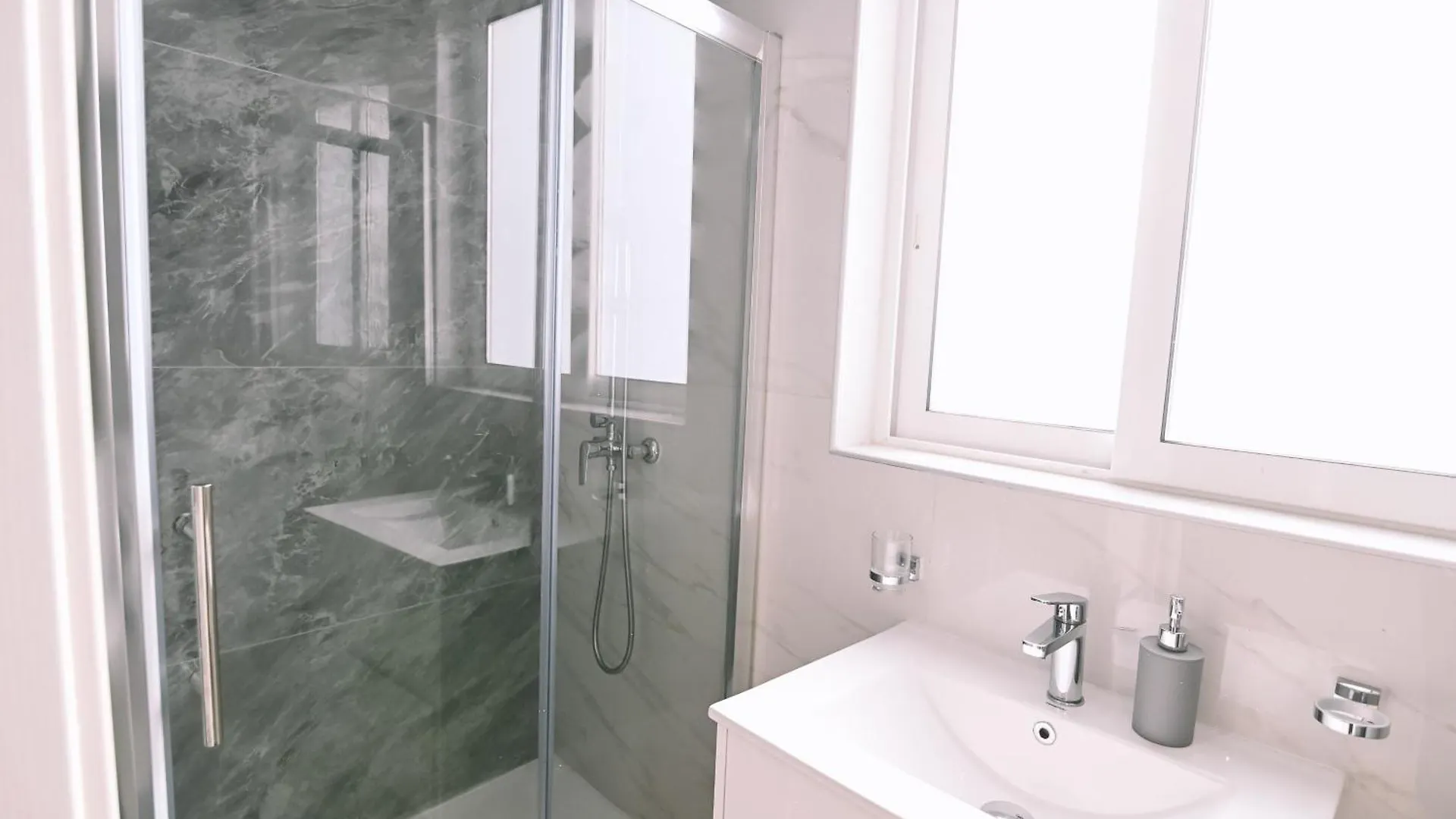 Апартаменты Spacious 3 Bedroom In Sliema!
