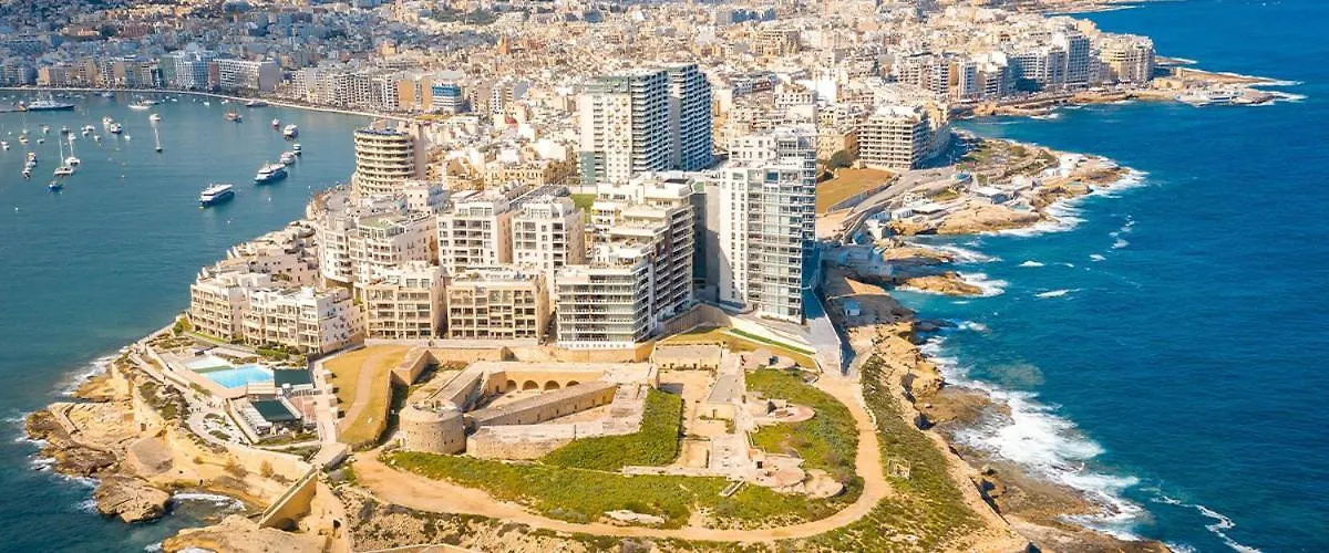 Spacious 3 Bedroom In Sliema! Апартаменты